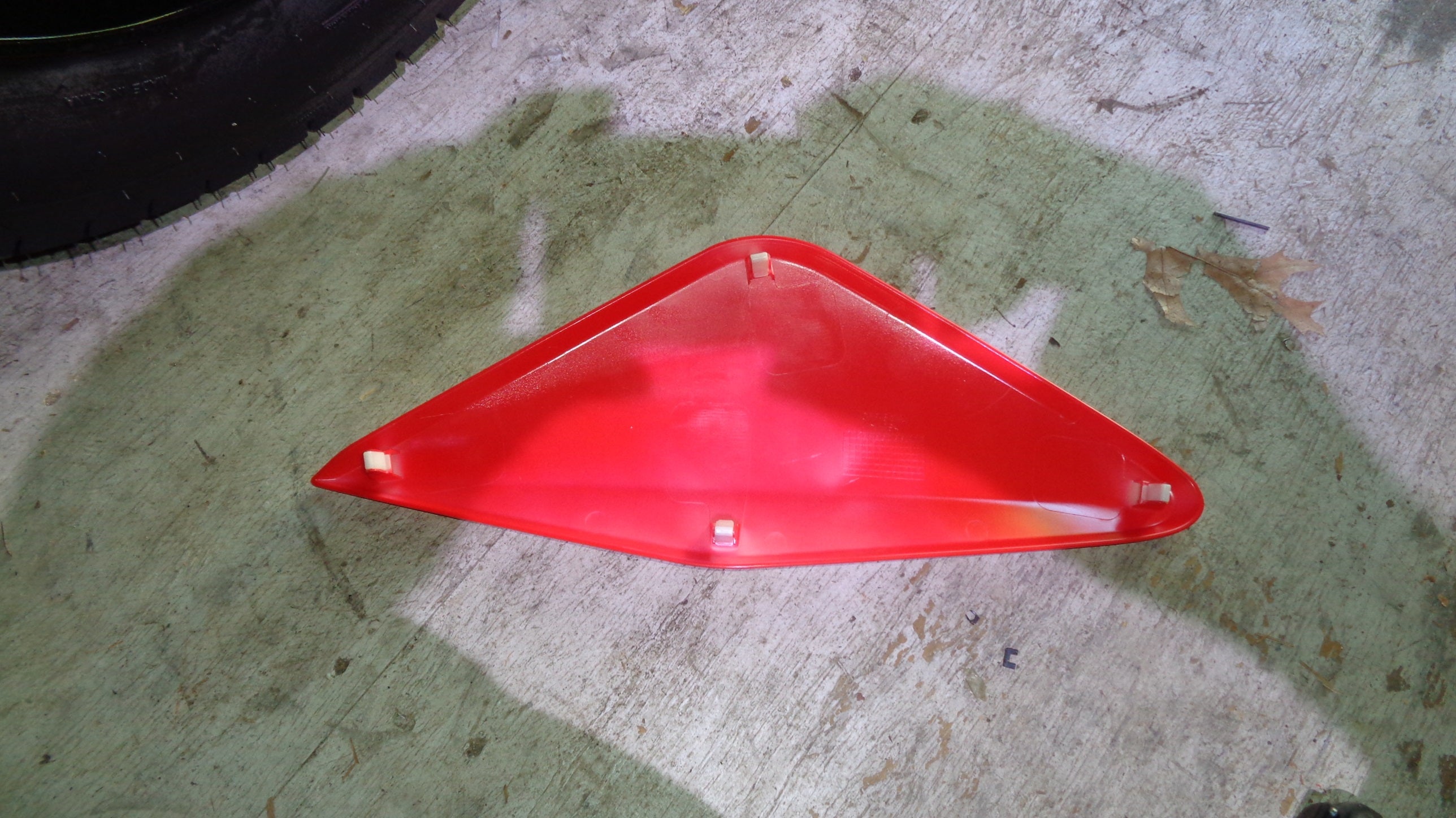 Battery panel cover for Amigo 300cc Tryker