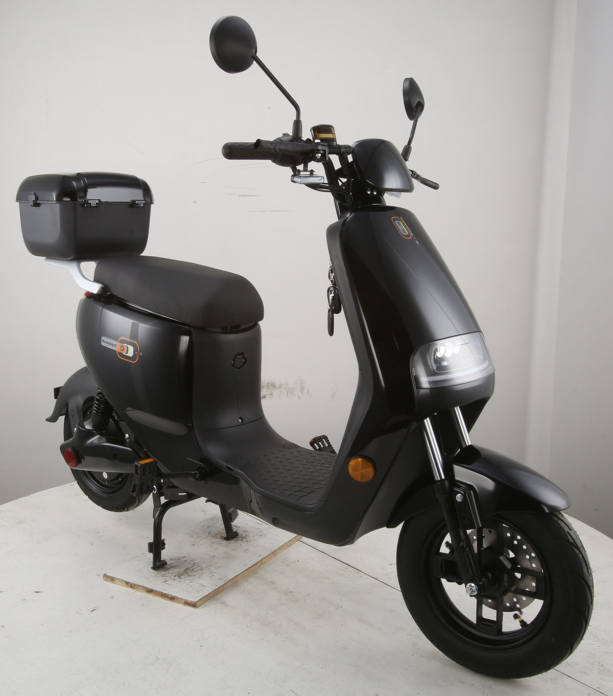 Vitacci E-RUNNER ELECTRIC SCOOTER