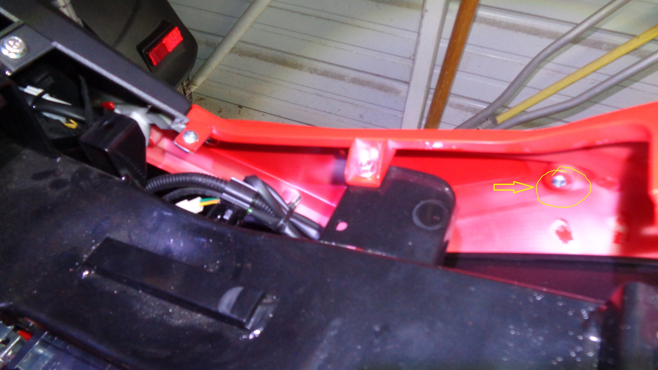 300cc EFI Tryker Trike Scooter Gas Moped Fully Automatic with Reverse - Amigo Tryker 300