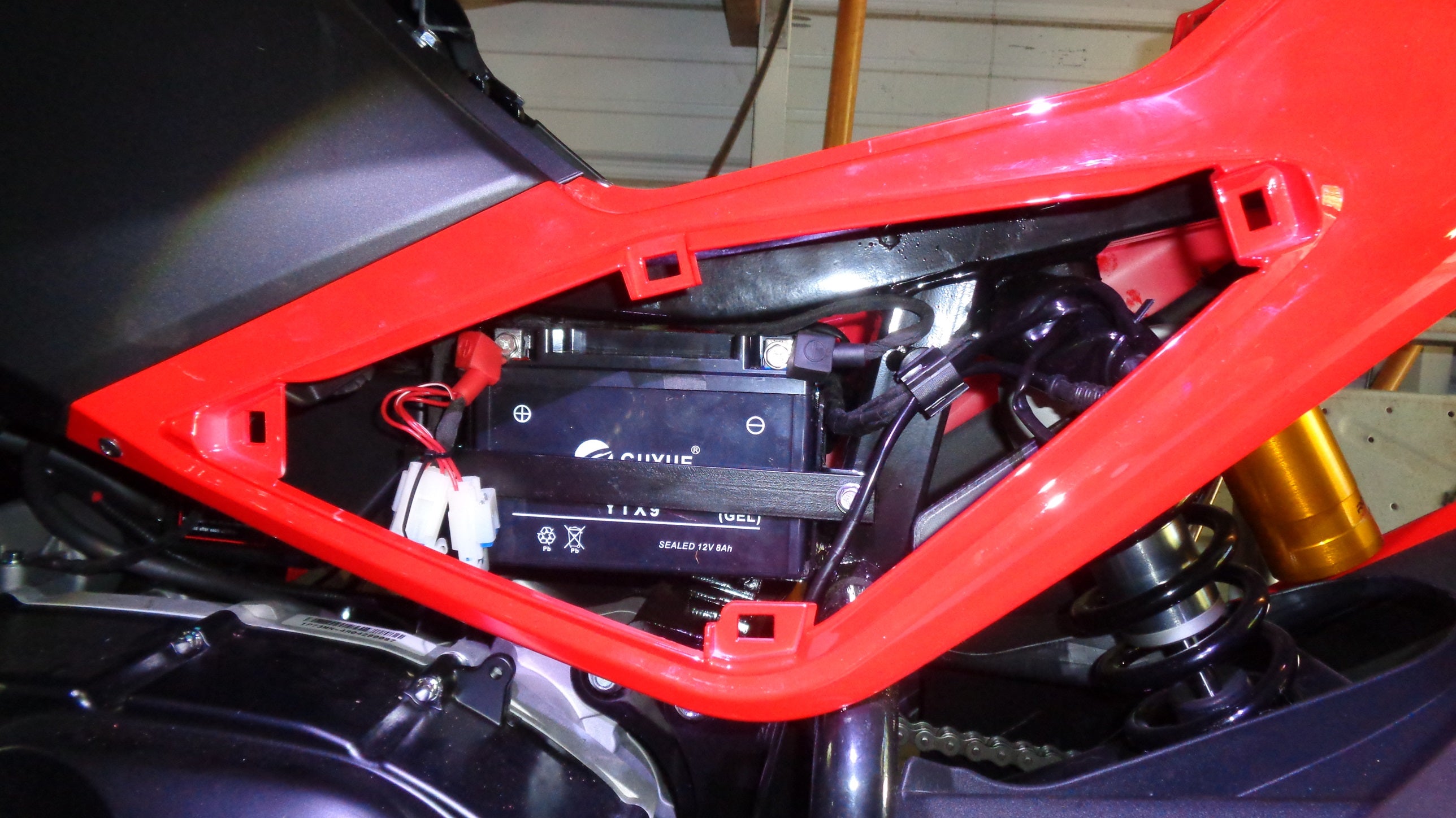 300cc EFI Tryker Trike Scooter Gas Moped Fully Automatic with Reverse - Amigo Tryker 300