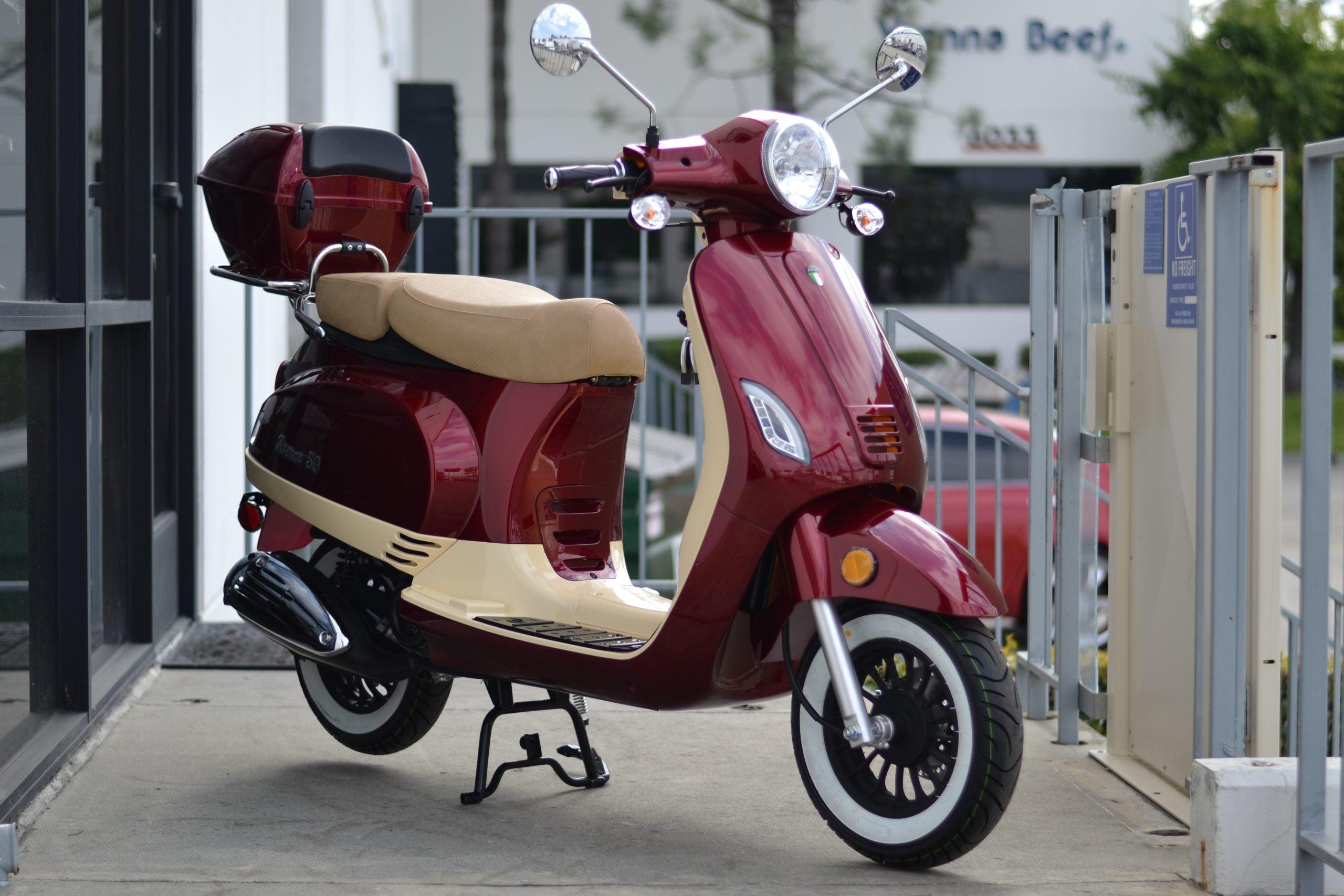 2024 Amigo 200cc Motor Scooter - TurboPowersports.com