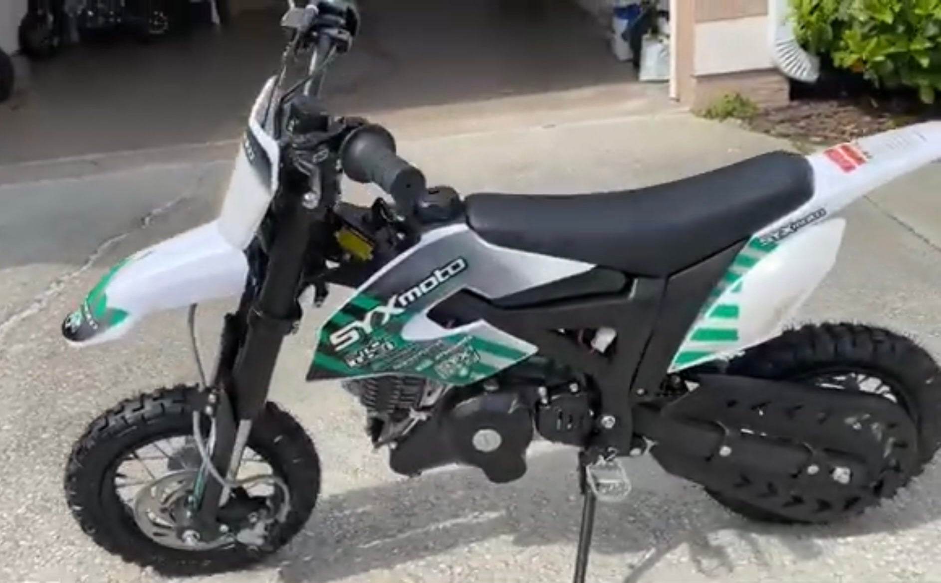 SYXMOTO Tearoff (PAD60-1) 60CC Dirt Bike This children's dirt bike