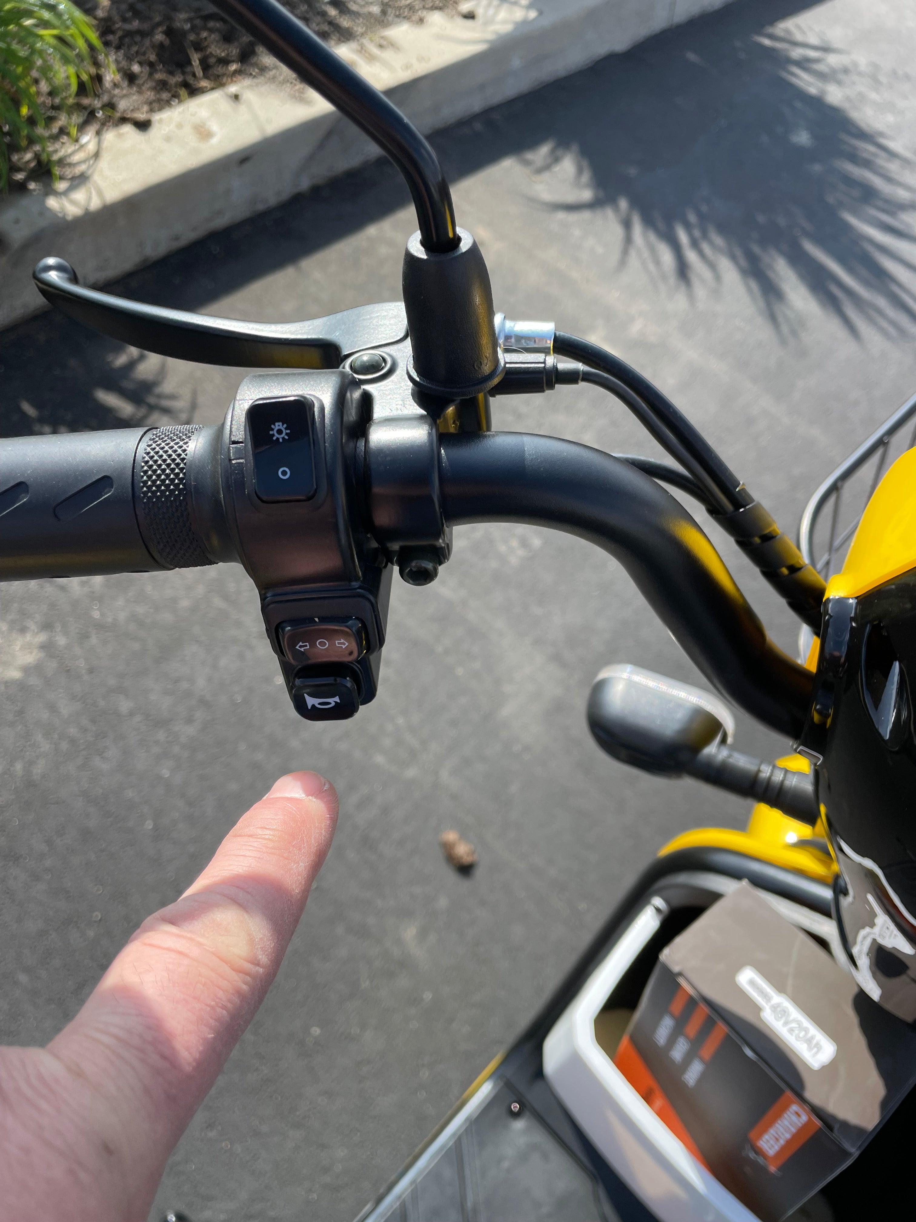 SCOOT E SCOOTER 48V20AMP