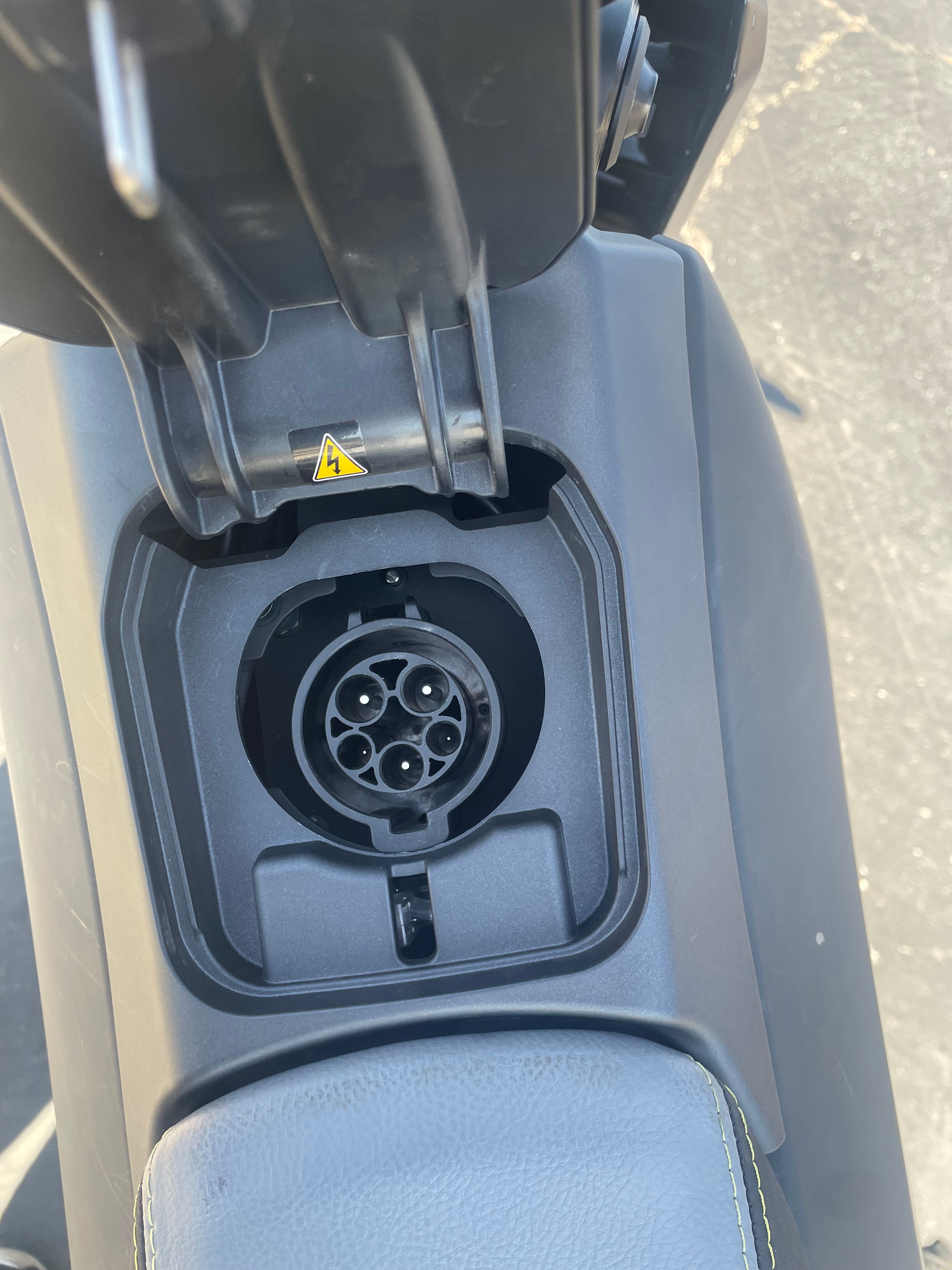 EW-M41 Scooter eléctrico ligero de movilidad de viaje de 4 ruedas