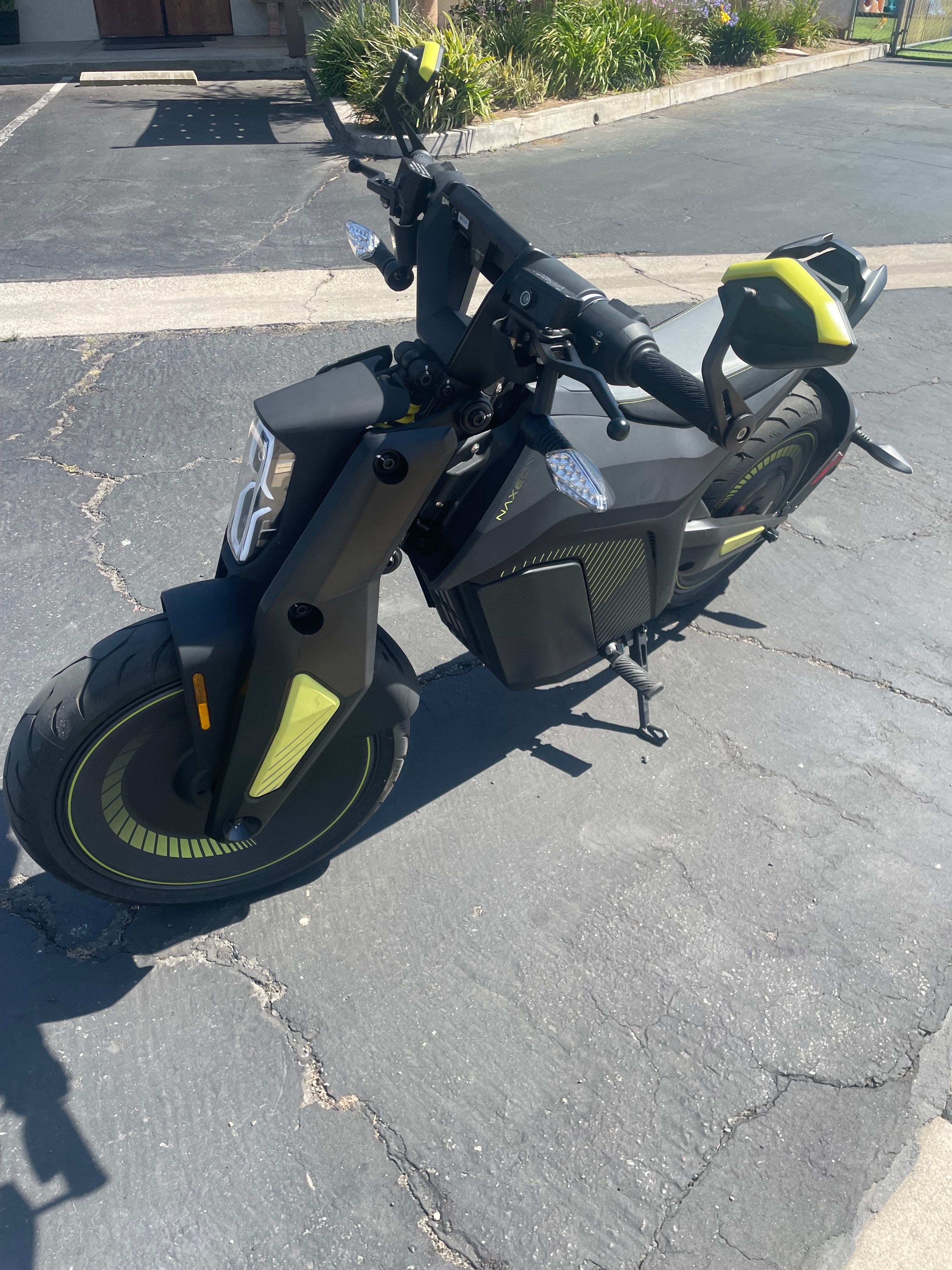 EW-M41 Scooter eléctrico ligero de movilidad de viaje de 4 ruedas