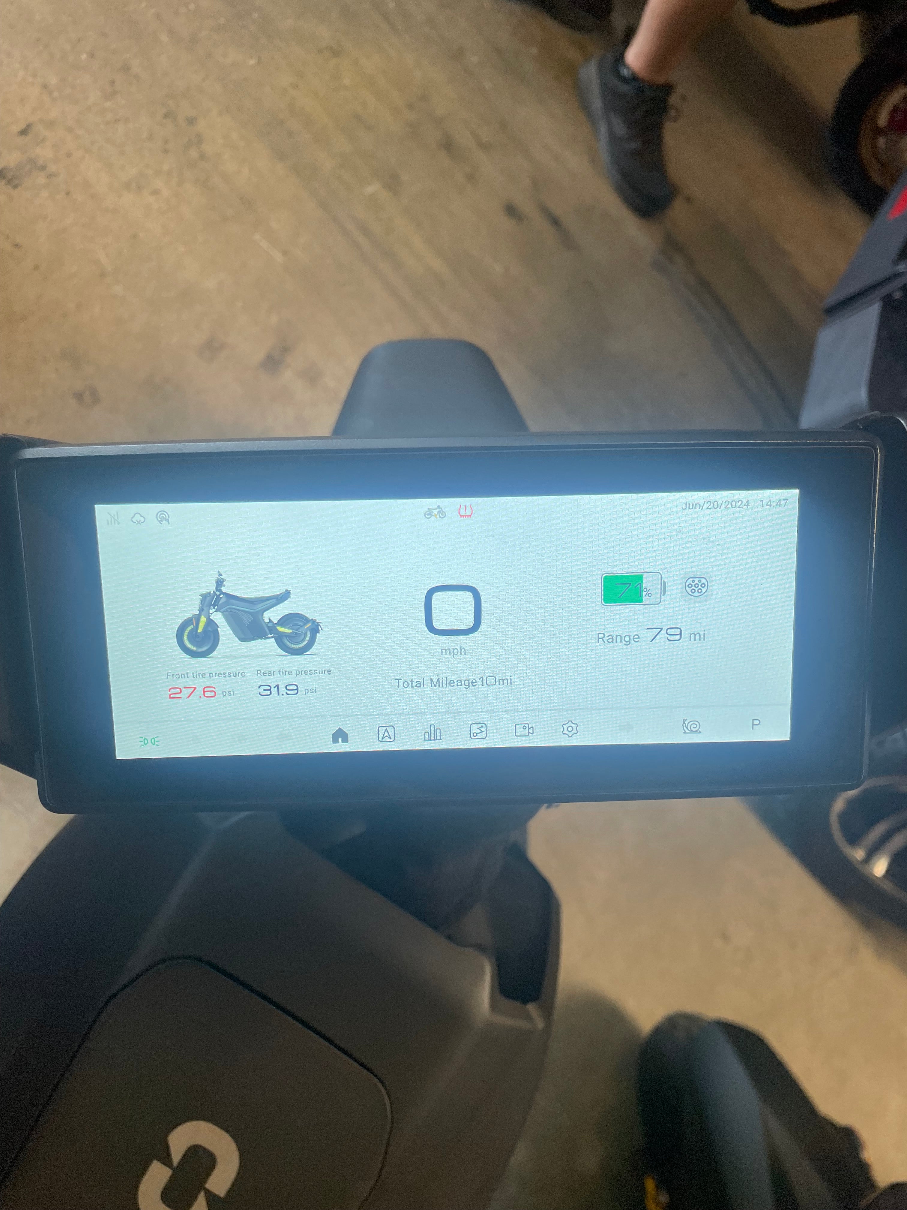 EW-M41 Scooter eléctrico ligero de movilidad de viaje de 4 ruedas