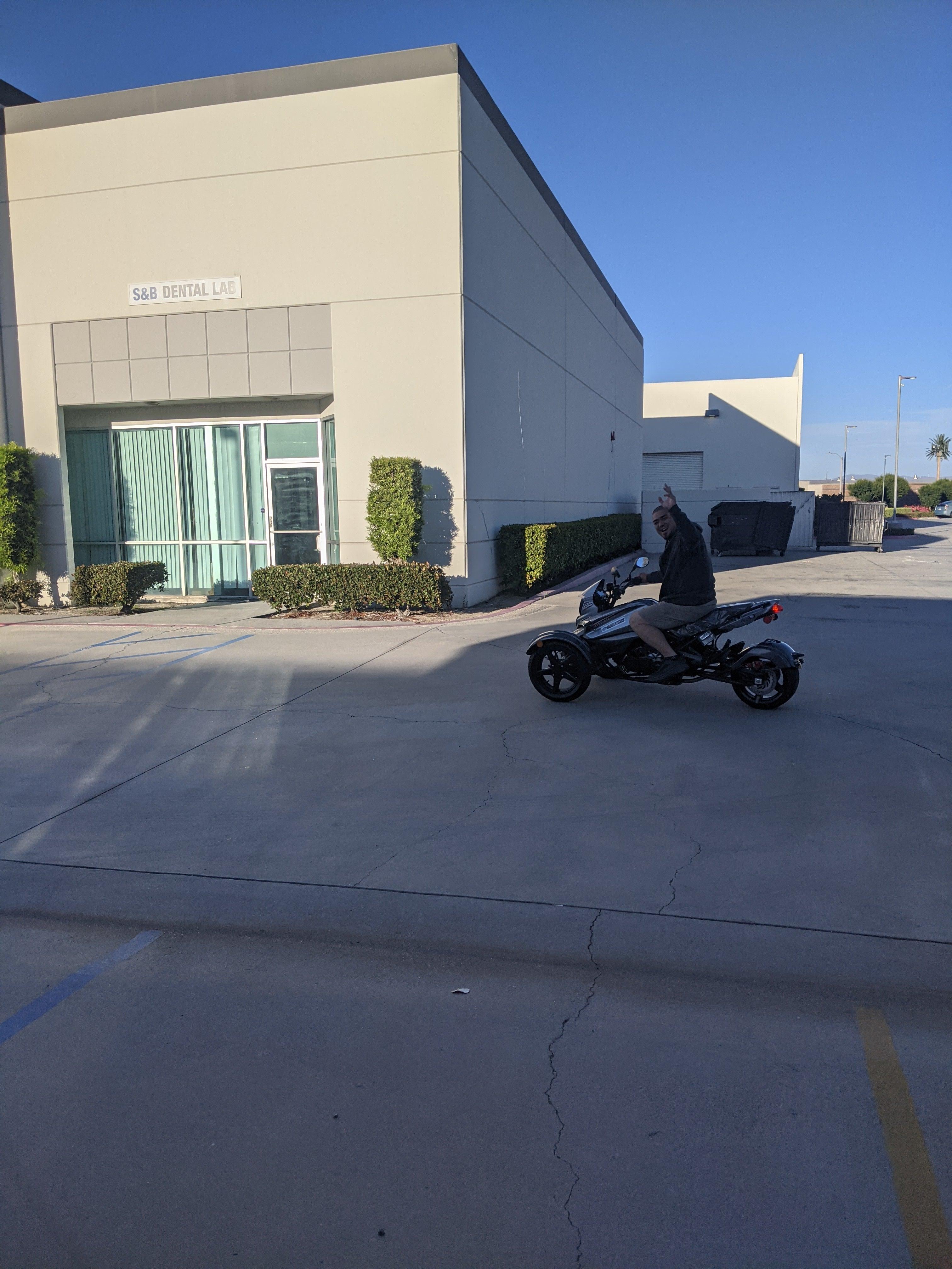 72 HR SALE SABER CAT TRIKE 200cc Automatic w/ Reverse - TurboPowersports.com