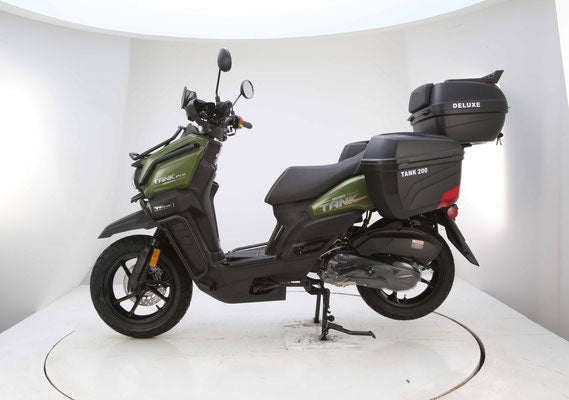 TANK 200 EFI PRO DELUXE Motor scooter with a black and green color scheme on a white background