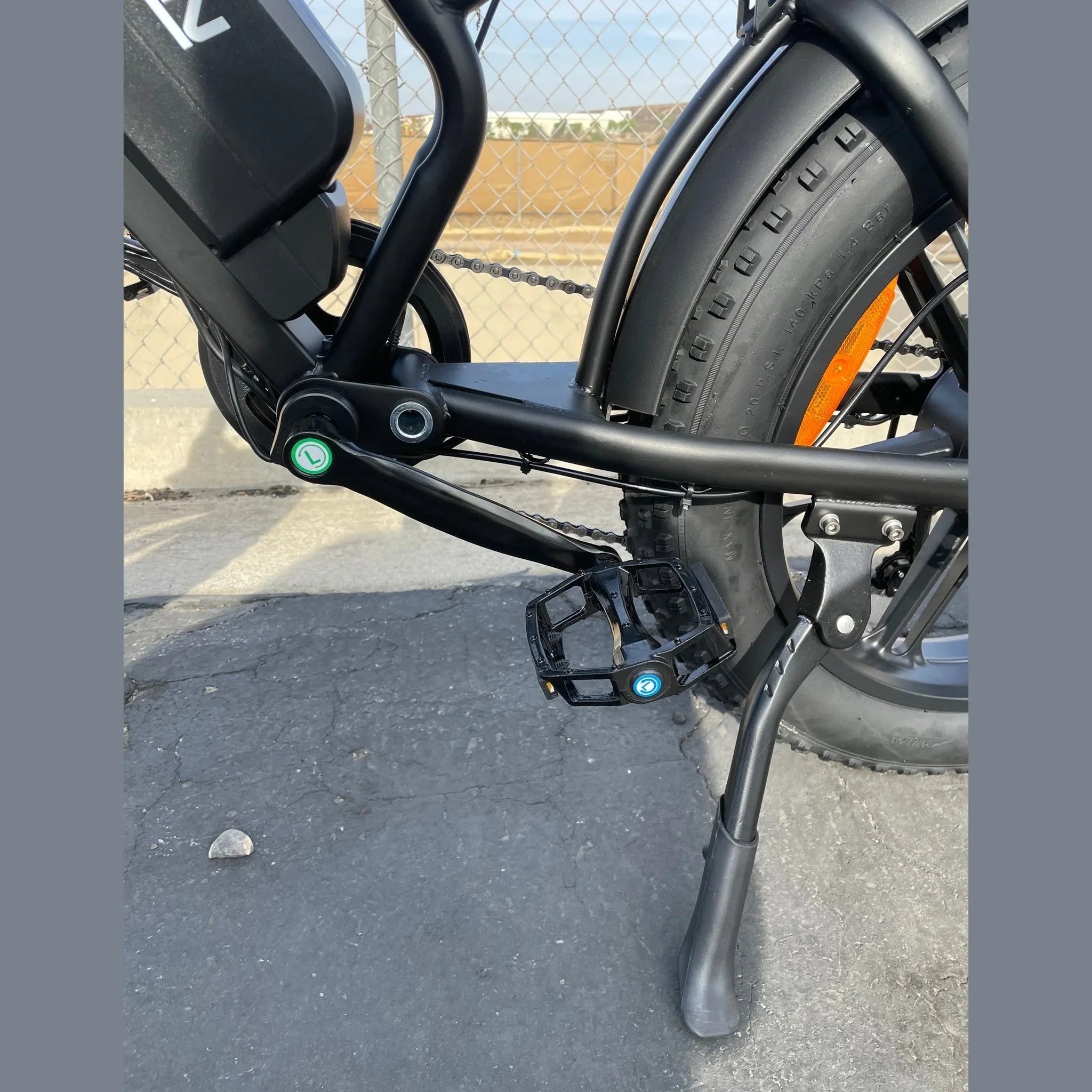 Happy Run G50 electric bike rear battery pack and fat tire detail