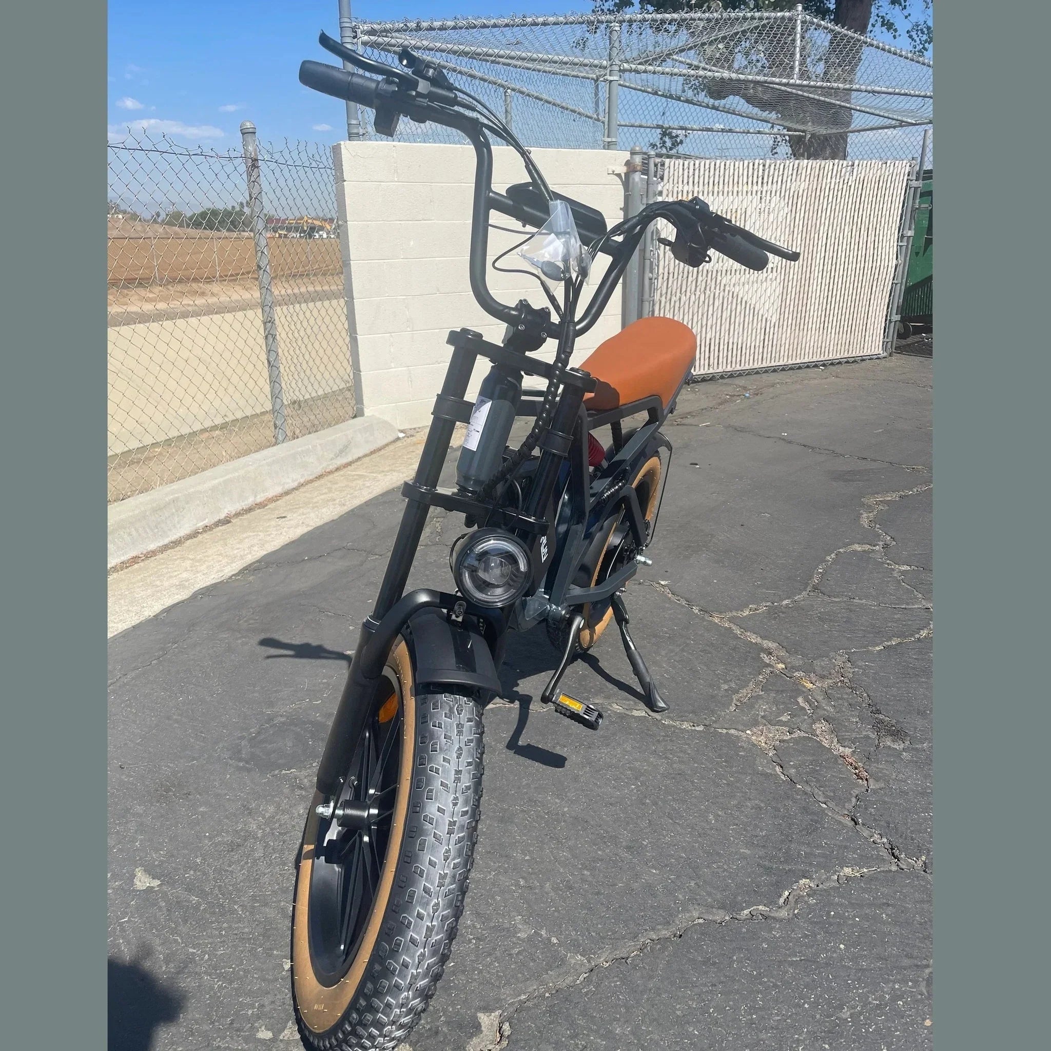 Front view of Happy run G60 Pro electric bike with high-rise handlebars