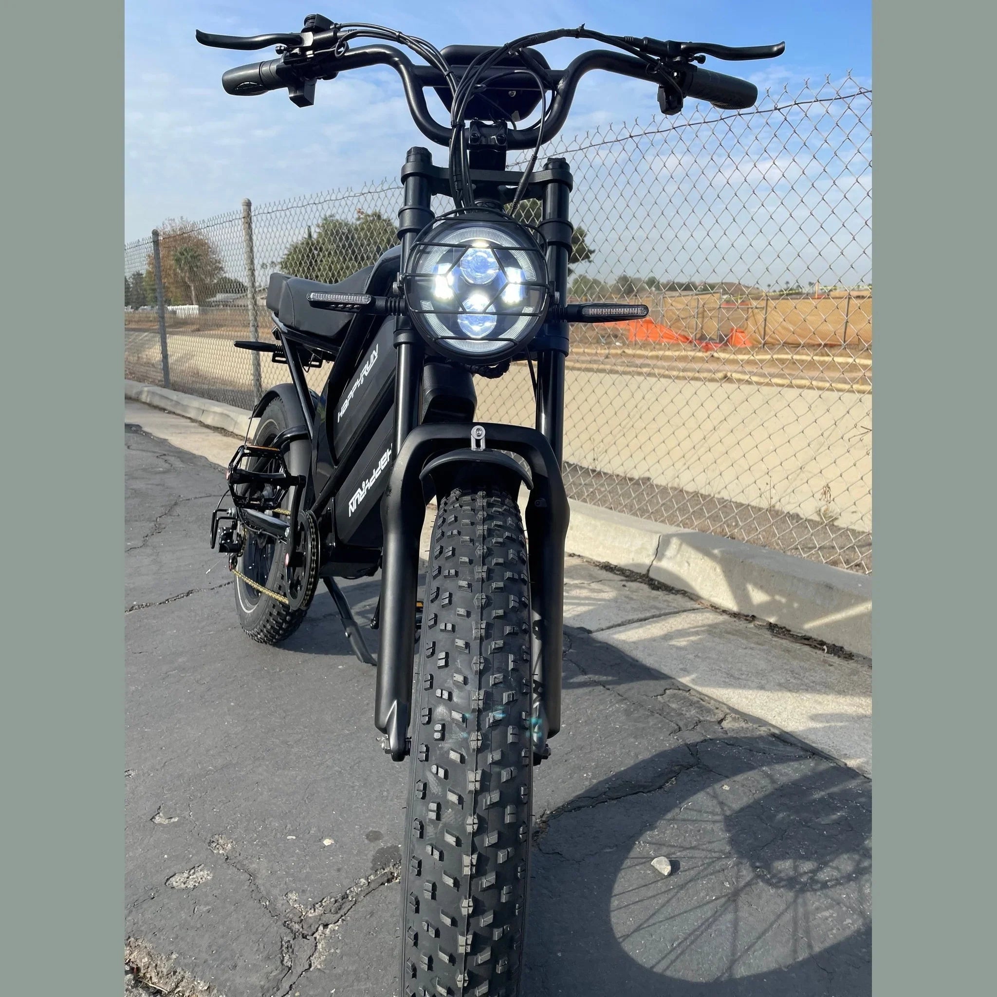 HappyRun G70 electric bicycle front shot with 20-inch fat tires