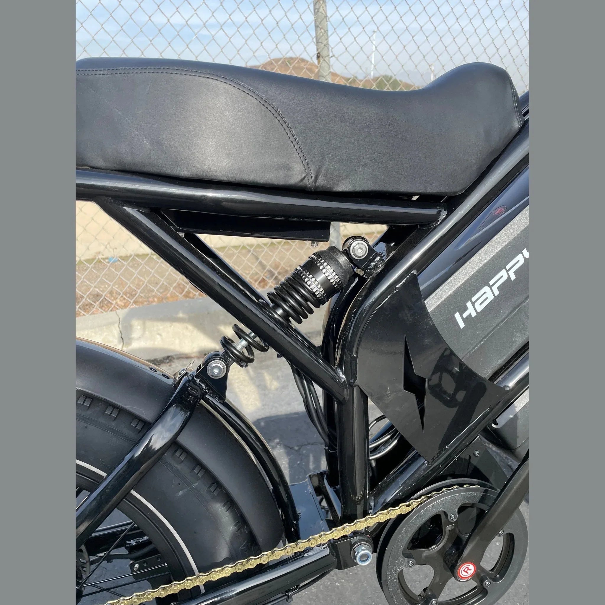 HappyRun G70 rear seat, suspension coil, and gold chain drive