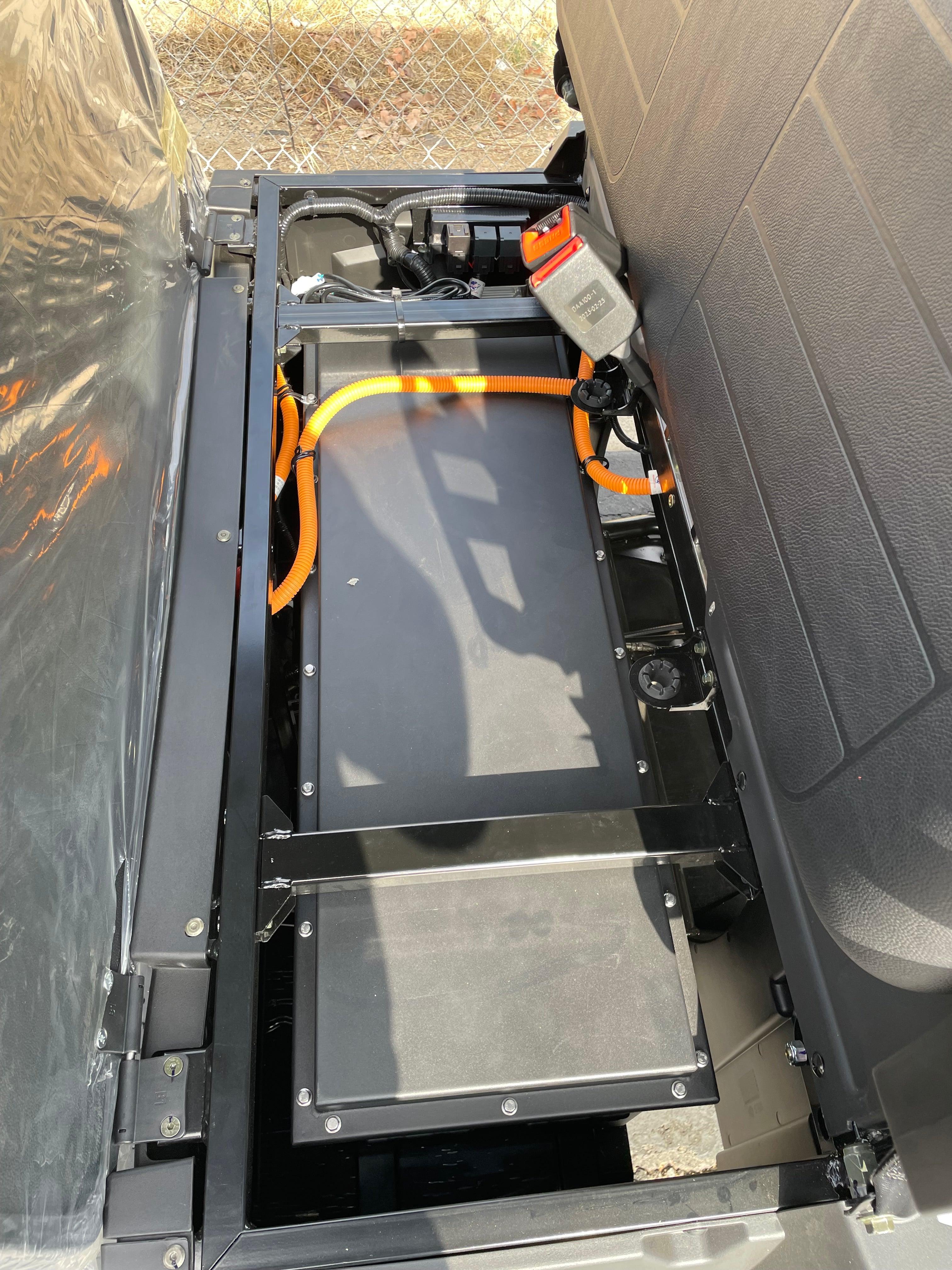 ROVER (LITHIUM BATTERY) E 4X2 UTV  GOLF CART