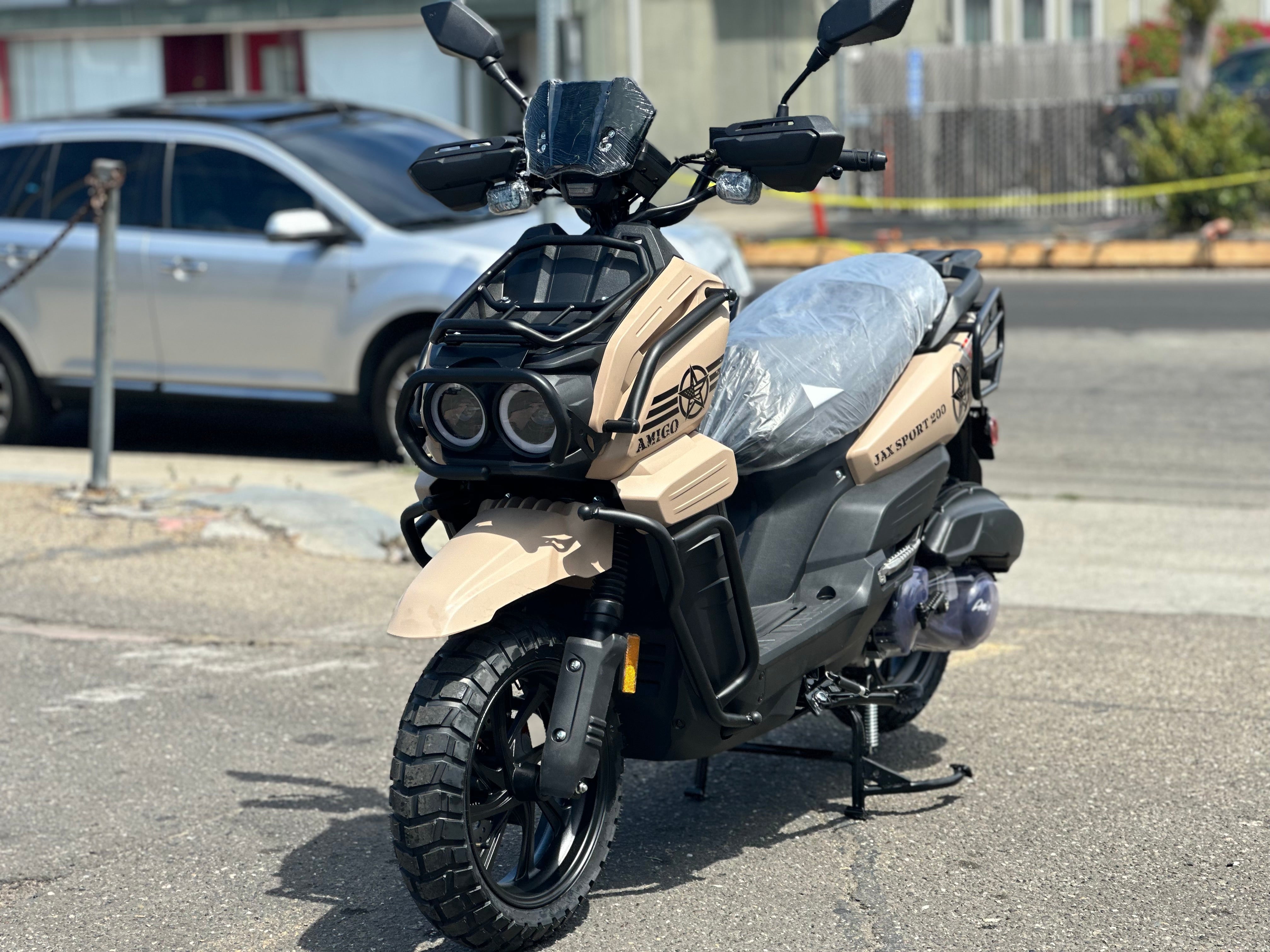 Amigo Jax Sport 200cc scooter beige black front view