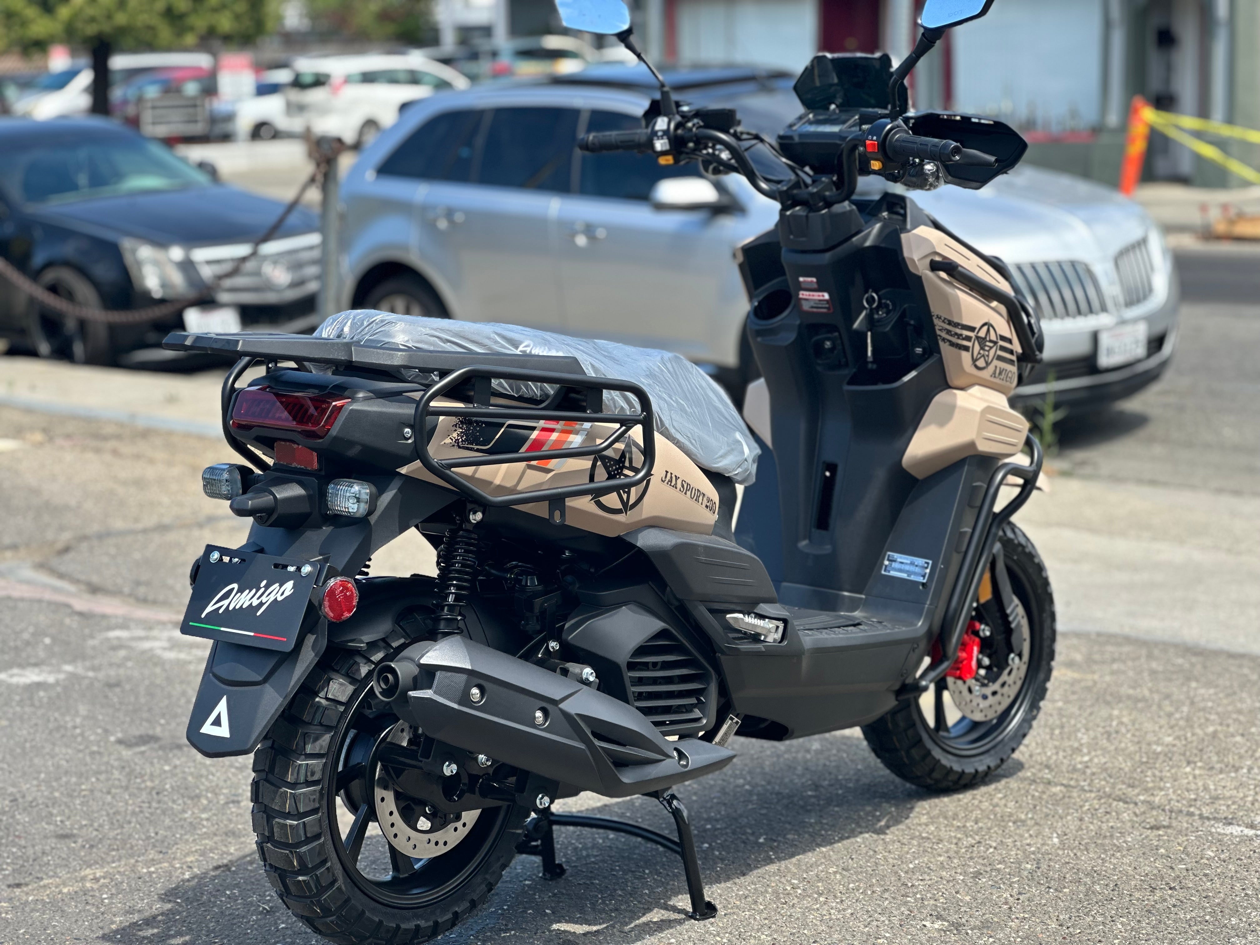 Amigo Jax Sport 200cc scooter black tan Italian flag plate