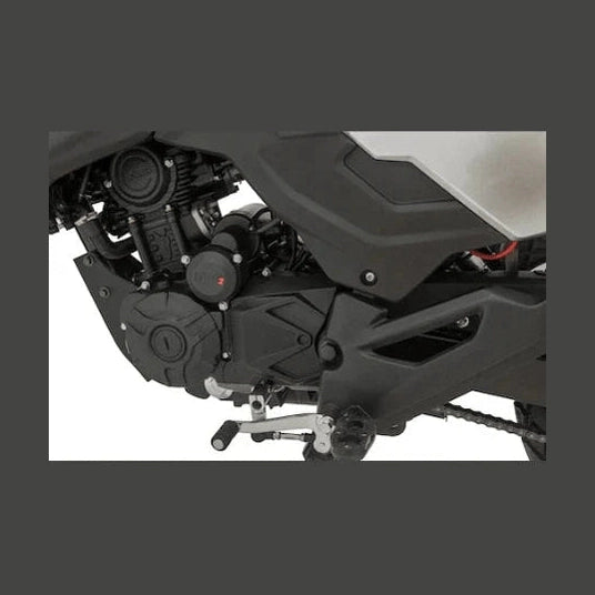 Black engine casing, footpeg, and gear shift lever on Lifan KPM200 side profile