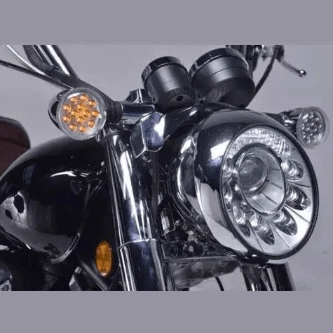 Lifan Lycan 250cc cruiser motorcycle front headlight and chrome turn signals