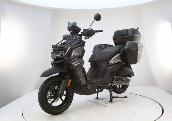 carbon fiber TANK 200 EFI PRO DELUXE Motor scooter with storage boxes on a white platform