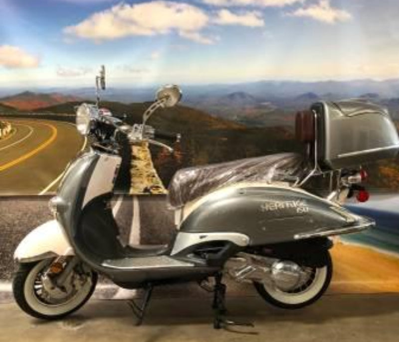 HERITAGE 150 - 2 TONE AUTOMATIC SCOOTER - TurboPowersports.com